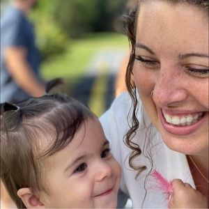 Meet your Posher, Kayla